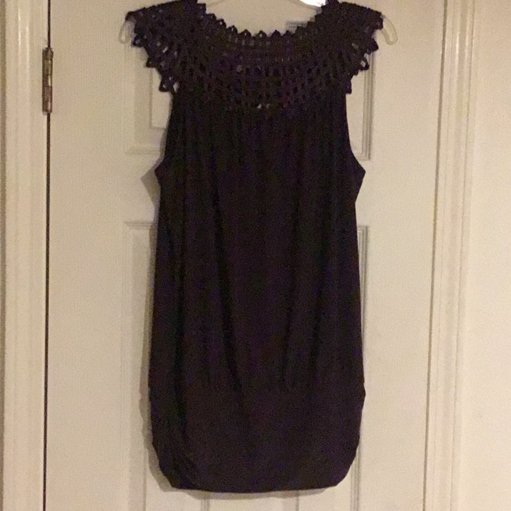 Like New Deep Maroon Perception Concept Women’s T… - image 7